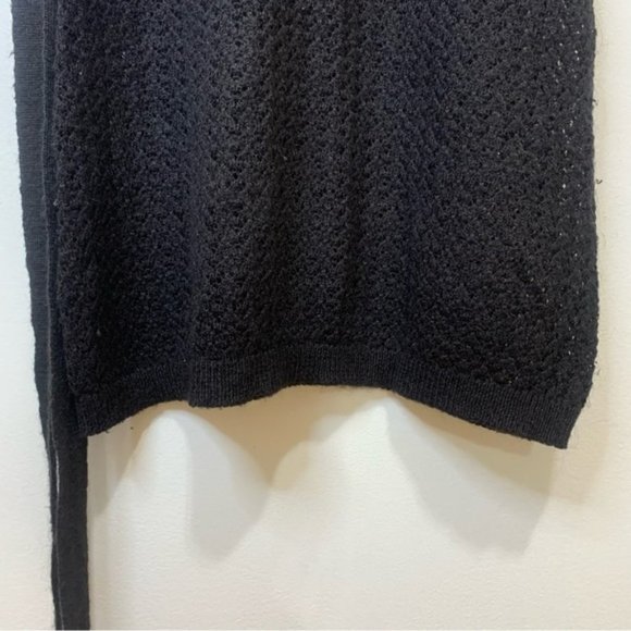 [SOLD] Black H&M Crochet Knit 70’s Style Belted Mini Dress size Small - Picture 6 of 7
